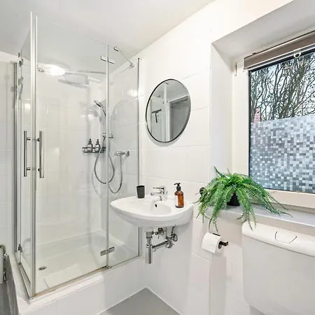 Sali Homes - - Basic Lejlighed Neckarwestheim